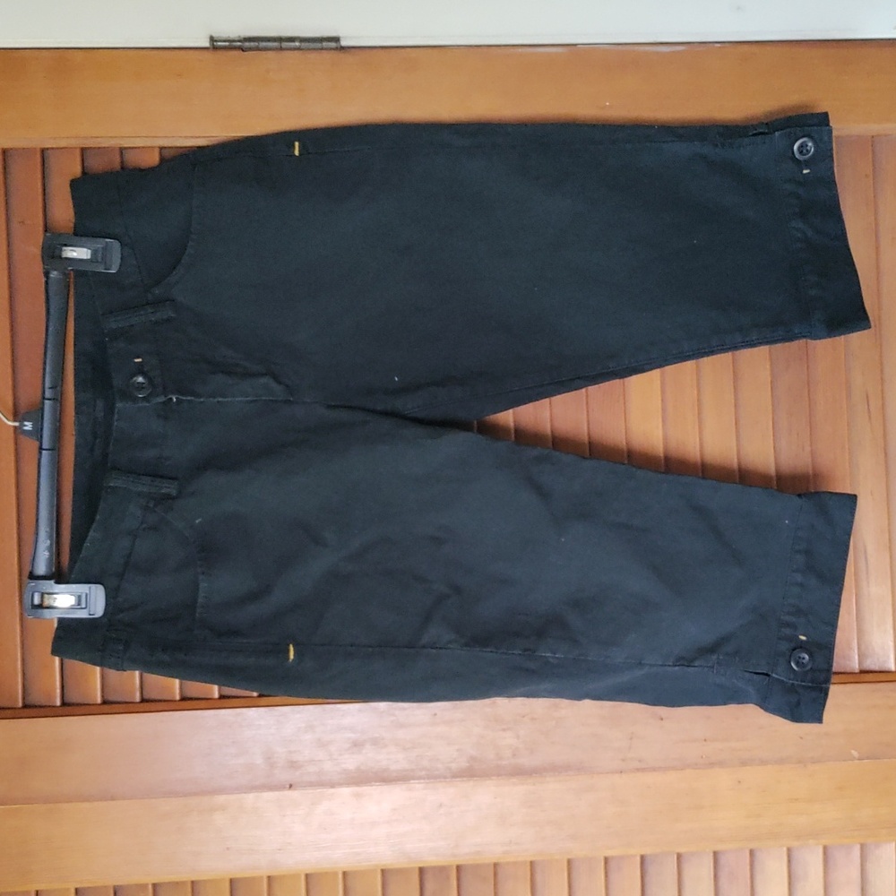 ☘️Lucky Brand woman size 6 black crop pants